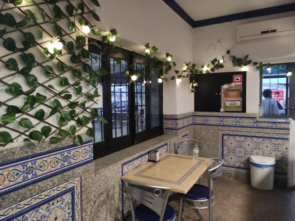 Hostal Restaurante Bar Cafeteria La Melchora Posadas Zewnętrze zdjęcie