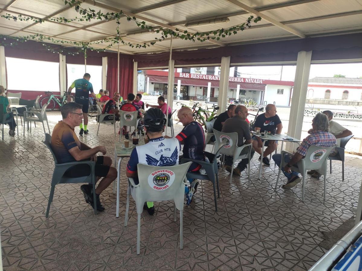 Hostal Restaurante Bar Cafeteria La Melchora Posadas Zewnętrze zdjęcie